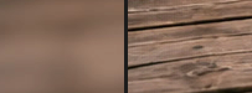 Due viste ingrandite delle assi del pontile: sfocate nello scatto a fuoco lontano, con le venature del legno nitide nello stack