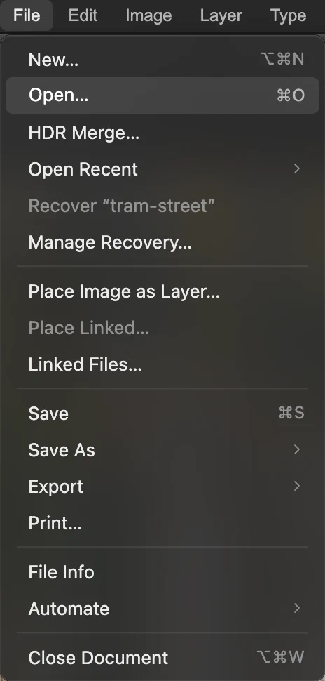 Il menu File con Apri evidenziato